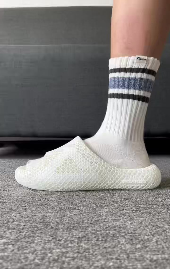 The clouds under your feet, powered by Lepow 3D printing.