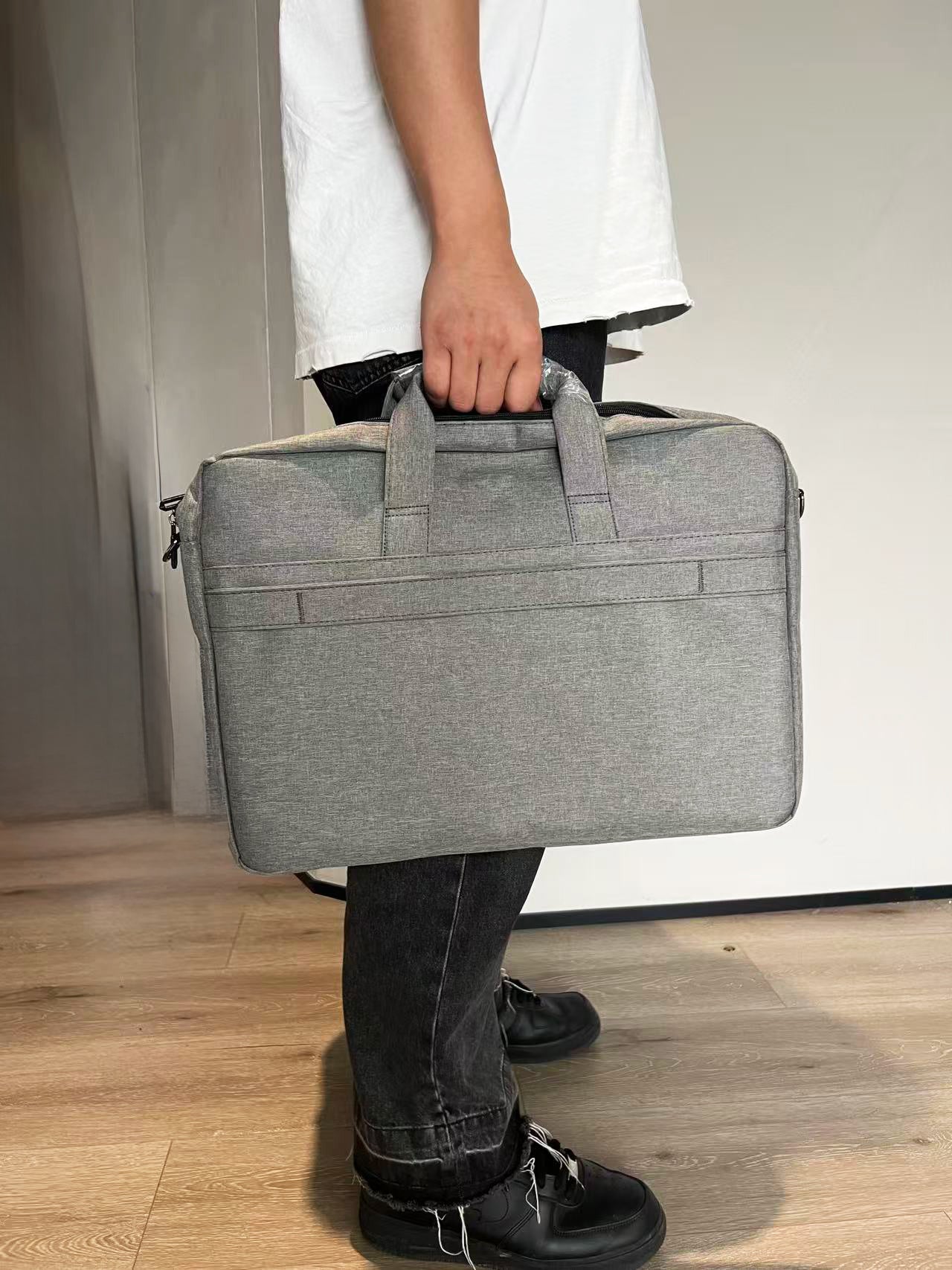 Lepow B03 17" Waterproof Oxford Laptop Bag