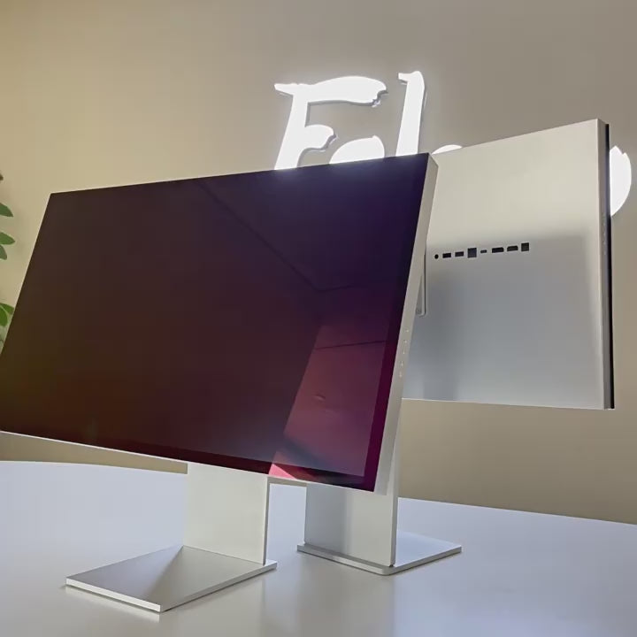 Load video: Showcasing the Lepow 27-inch 5K Quantum-Dot Mirror Display: stunning ultra-high 5K resolution, vibrant colors, ultra-glossy finish, Thunderbolt &amp; USB-C connectivity, premium all-metal design, and flexible desktop or VESA mounting